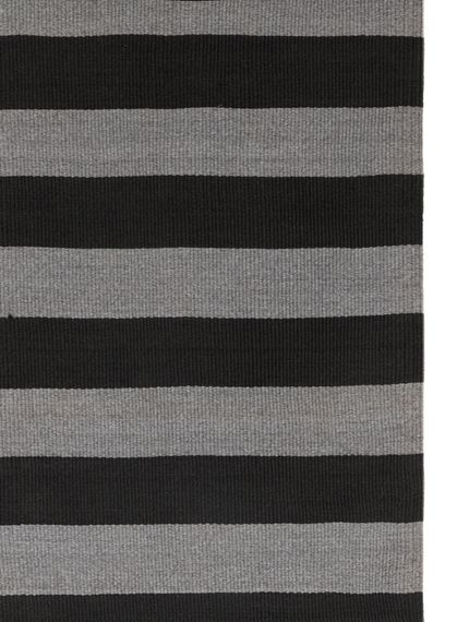Mihran-Kilims-GardenNegroYGris-Kilim-2