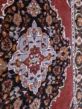 Alfombra-antigua-con-arabescos-ALFOMBRA-PERSA-110X177-Mihran-1