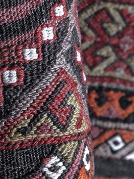 Alfombra-antigua-clasica-KILIM-ANTIGUO-130X145-Mihran-1