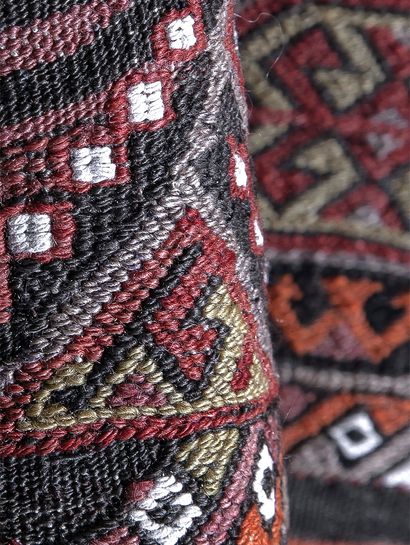 Alfombra-antigua-clasica-KILIM-ANTIGUO-130X145-Mihran-1