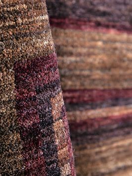 Alfombra-marron-geometrica-ALFOMBRA-GABBEH-236X295-Mihran-1