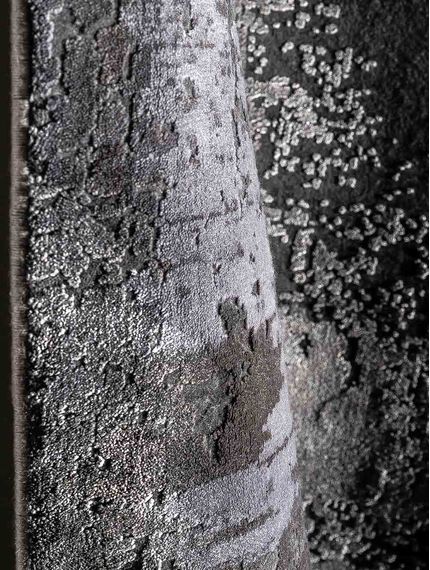 Alfombra-abstracta-gris-y-plata-COBRA-LUJO-DILUVIO-OLIVA-160X230-Mihran-01