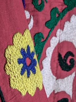 Tapiz-bordado-SUZANI-230x240-Mihran-02