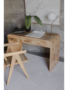 MIHRAN-AZAR---14052024-PILAR---B_verticales-04