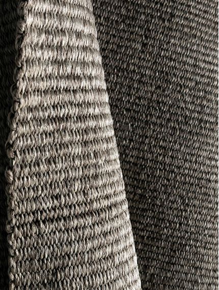 Alfombra-de-exterior-gris-OUTDOOR-PLANE-GREY-Mihran-1