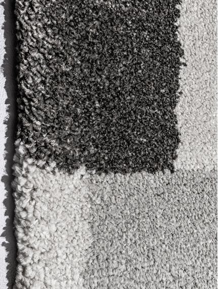 MOON-FORM-NEGRA-160X230-AZAR-4