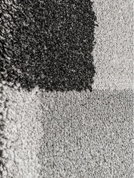 MOON-FORM-NEGRA-160X230-AZAR-3