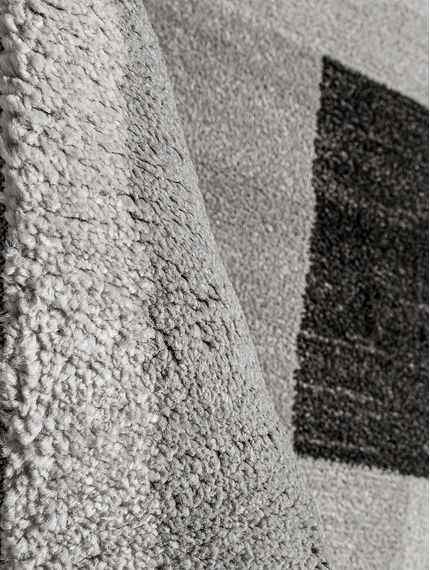 MOON-FORM-NEGRA-160X230-AZAR-1