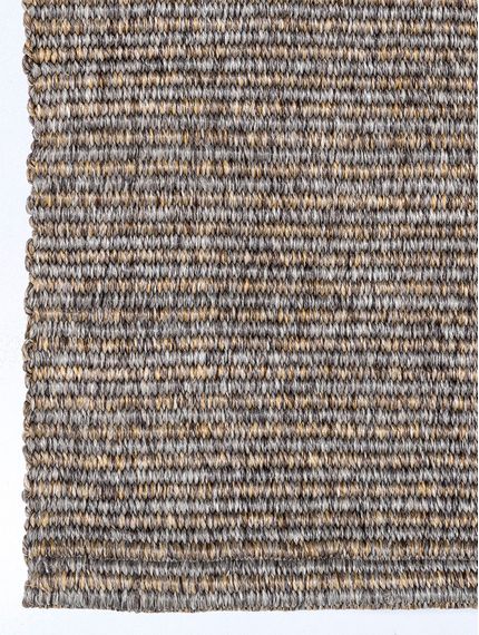 Alfombra-rayada-marron-y-gris-OUTDOOR-FINE-STRIPES-TOAST---GREY-Mihran-2