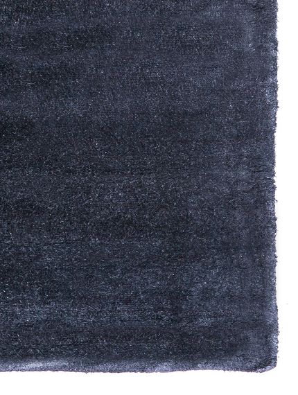 Alfombra-negra-sedosa-SILKY-NEGRA-170x230-Mihran-2
