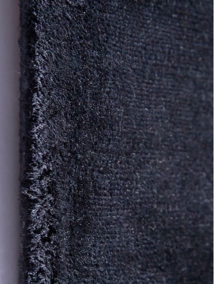 Alfombra-negra-sedosa-SILKY-NEGRA-170x230-Mihran-3