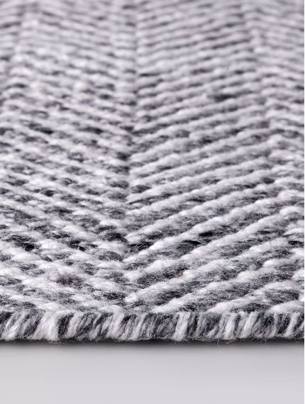 Mihran-Lavable-Grey-ZigZag-4