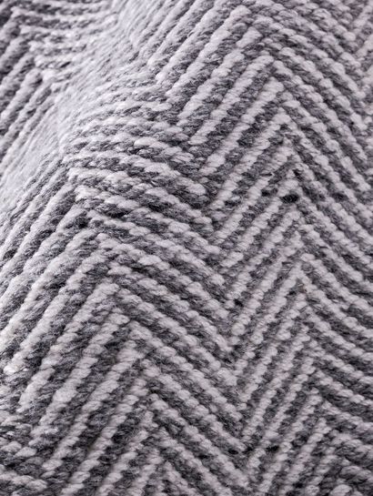 Mihran-Lavable-Grey-ZigZag-03