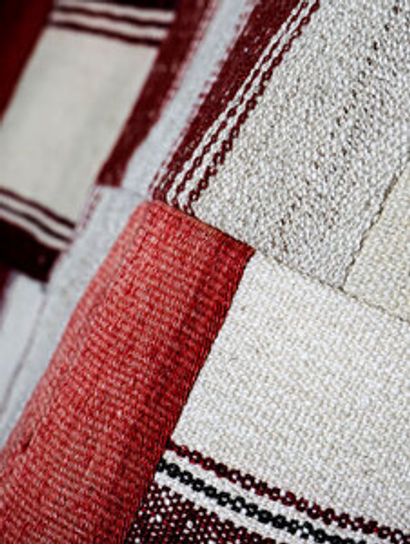 1755086314350-1619808275937_100023_MIHRAN_Alfombras_1.jpg_300x300resized.jpg-300x300resized