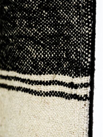 1619808275939-100023_MIHRAN_Alfombras_3.jpg-300x300resized